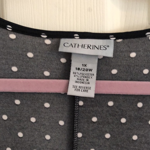 NWT women’s Plus faux wrap dress - Picture 3 of 5